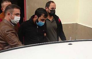 Çaldıkları otomobille gezerken yakalanan 2 kişi...