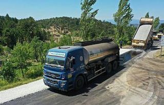 Çameli’de 10 mahalleye 30 kilometre asfalt