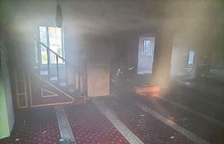 Camide korkutan yangın