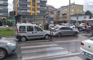 Çarşamba’da trafik ışıklarında kaza: 1 yaralı