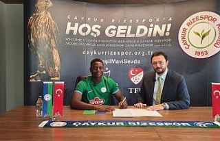 Çaykur Rizespor, Nathan Monzango’yu kiraladı
