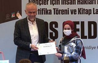 Çekmeköy’de ’Gençler İçin İnsan Hakları’...