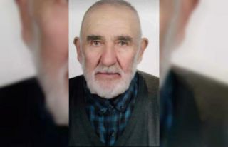 Ceviz topladığı ağaçtan düşen yaşlı adam...