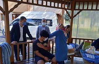Çocuk evlerinde kalanlar aşılandı