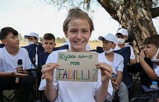 Çocuklar, hazırladıkları projeleri Başkan Erdem’e...