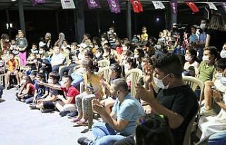 Çocuklar kurtuluşun coşkusunu tiyatroyla yaşadı