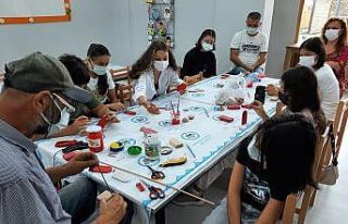 Çocuklar Oyuncak Evi’nde hem öğreniyor hem eğleniyor