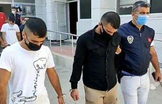 "Çok para kazanacaksın diyerek" dolandırdılar