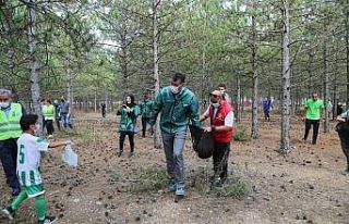 "Çöplerin yeri ormanlar değil"