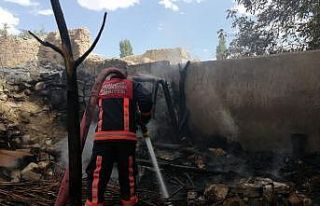 Darende’de ev yangını korkuttu