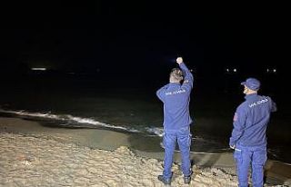 Deniz üzerindeki cisim ihbarı ekipleri harekete...