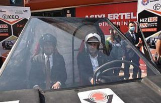 Denizli’nin elektrikli otomobili ’Karaman’ evine...