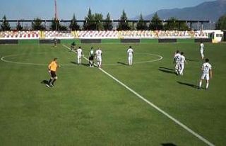 Denizlispor U19 takımı, hazırlık maçında Efeler09...
