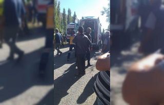 Develi’de minibüs yoldan çıktı: 3 yaralı