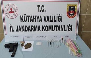 Domaniç’te bir araçta uyuşturucu madde ele geçirildi