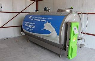 Döşemealtılı besicilere süt tankı hibe edildi