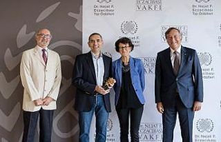 Dr. Nejat F. Eczacıbaşı Tıp Ödülleri sahiplerini...