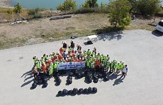 Dünya çevre gününde temizlik yaptılar