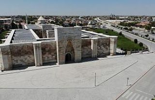 Dünyanın en büyük kervansarayında ziyaretçi...