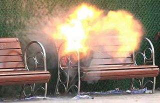 Durakta bırakılan şüpheli çanta ekipleri harekete...