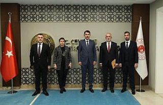 Düzce heyetinden Bakan Kurum’a ziyaret