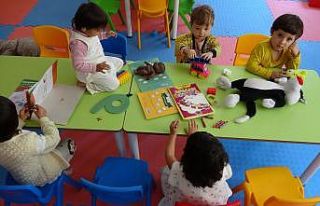 Düzensiz göçmenler ülkelerine geri gönderiliyor