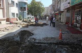 Edremit’te yol tamiratları devam ediyor