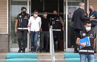 Ehliyet sınavında maskesine kamera, kulağına böcek...