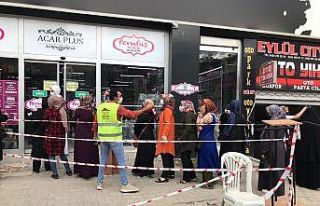 Elazığ’da ucuz halı kuyruğu