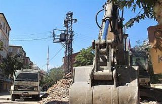 Elektrik tellerinin evlerle iç içe olması ağır...