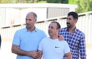 Elektrikli bisikletle okul dönüşündeki anneyle...