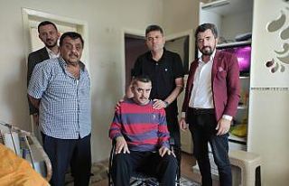 Emekli maden işçisinin yüzünü güldürdüler