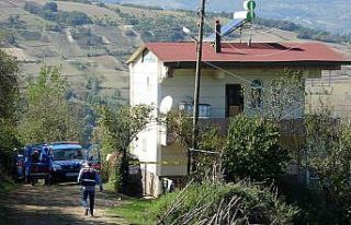 Emlakçıya evinin önünde silahlı saldırı: Eşi...