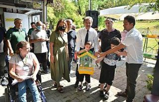 Engeller hayvan sevgisiyle aşılıyor