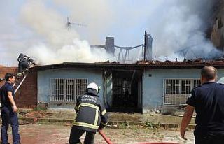 Engelli vatandaşın evi yangında küle döndü