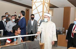 Erbaş, Gençlik ve Kültür Merkezini ziyaret etti