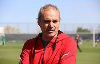 Erkan Sözeri: "Bu takım sezon sonu şampiyon...