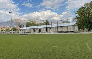 Erzincan’da 6 yıl önce yanan spor sahası yeniden...