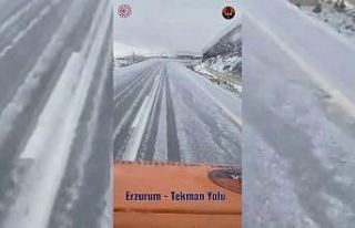 Erzurum’a mevsimin ilk karı Eylül ayında düştü