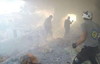 Esad güçleri İdlib’de bir sağlık merkezini...