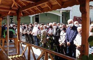 Eski belediye başkanı son yolculuğuna uğurlandı