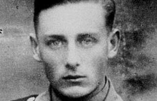 Eski Nazi ölüm mangası tercümanı Helmut Oberlander,...