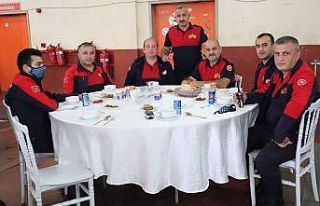 Eski ve yeni itfaiyeciler bir arada
