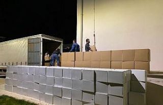 Eskortlu sigara kaçakçılığına polis geçit vermedi