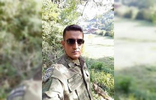 Evinde karısı ile 2 çocuğu ölü bulunan şüpheli...