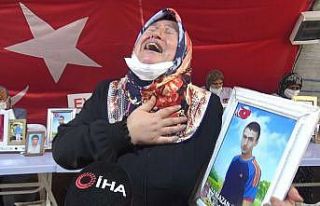 Evlat nöbetindeki annenin feryadı yürekleri dağladı