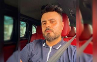 Evlilik yıldönümlerini kutlamaya giderken kazada...