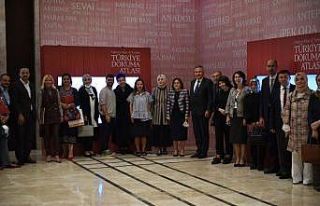 Fatma Şahin tasarımcılarla bir araya geldi