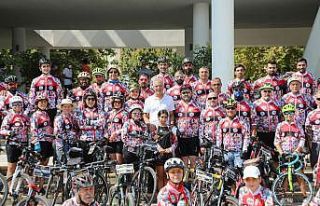 Festival için Mersin’e gelen bisikletçiler, Mezitli...