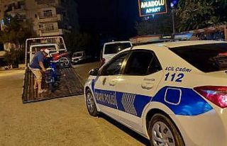 Finike’de 77 araç 67 motosiklete 79 bin TL ceza
